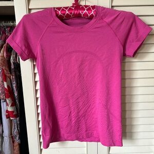 Lululemon Sonic Pink Race Length Short Sleeve Swiftly Tech - Size 4